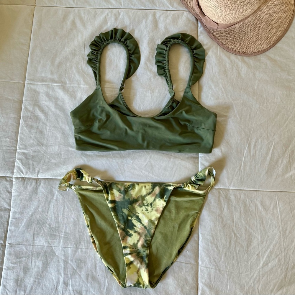Aerie Printed Ruffle Women’s Bikini Swimsuit Set✨